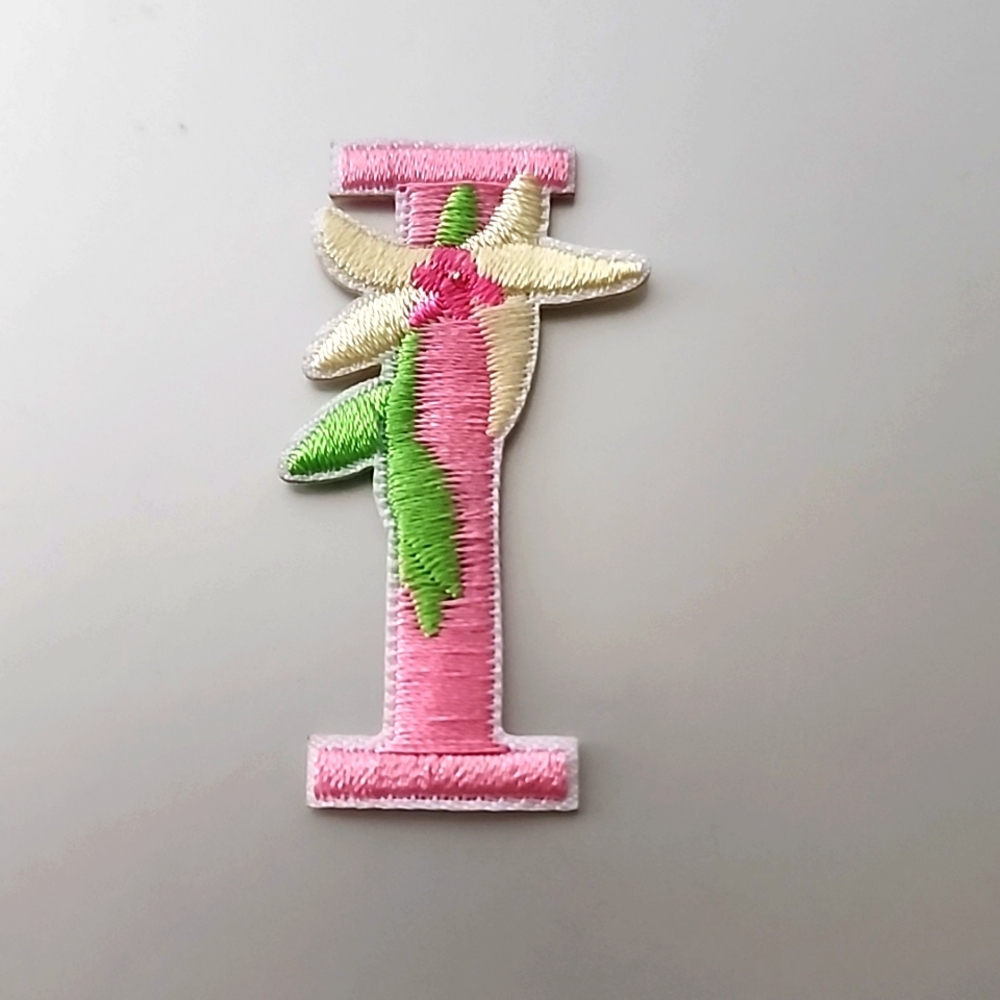 LETTER "I" EMBROIDERED IRON ON FLOWER LETTER